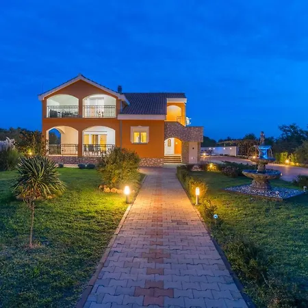 Villa Leonardo
