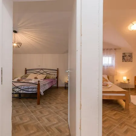 Villa Leonardo Galovac (Zadar)