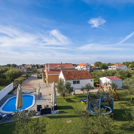 Leonardo Villa Galovac (Zadar)